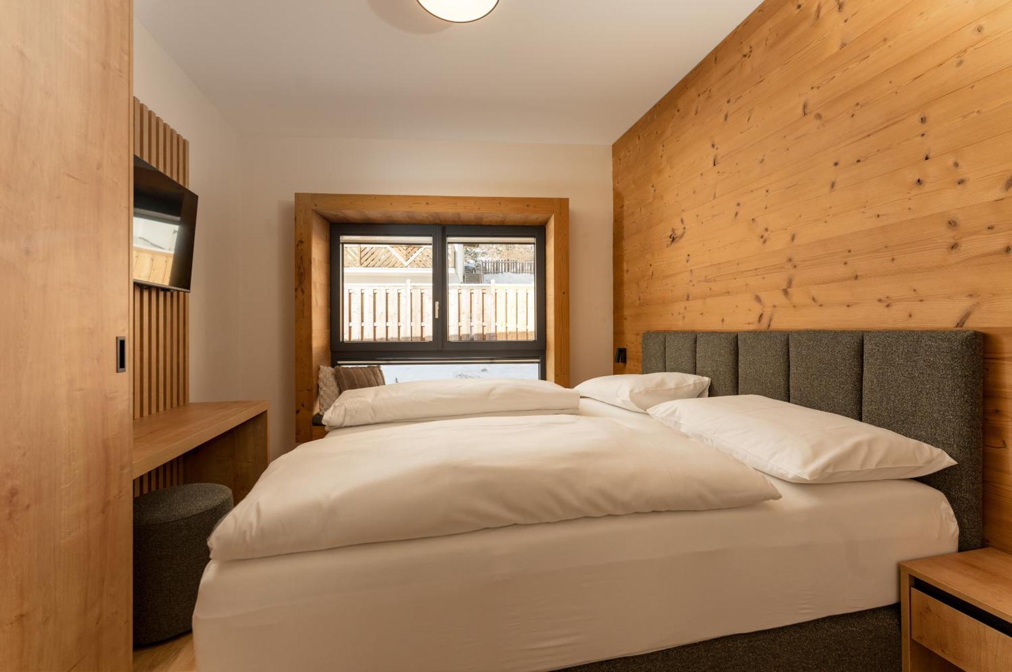 Pure Alpine Suites 斯拉德明 外观 照片
