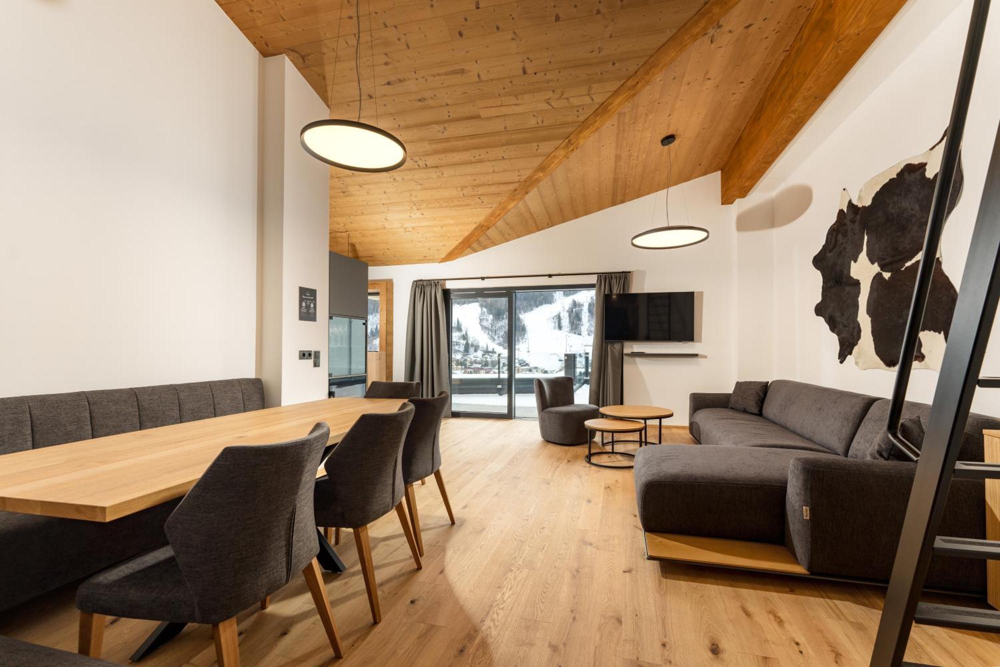 Pure Alpine Suites 斯拉德明 外观 照片